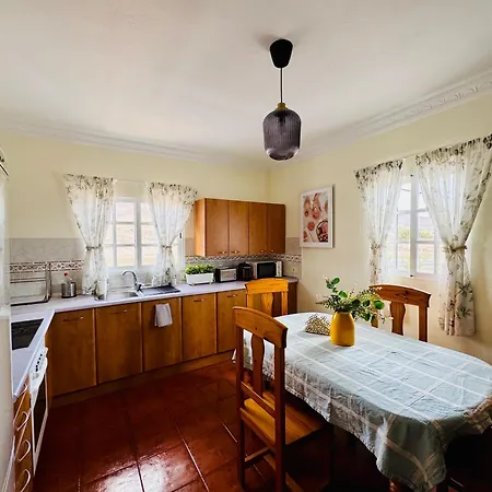 Apartment As Lombas *
